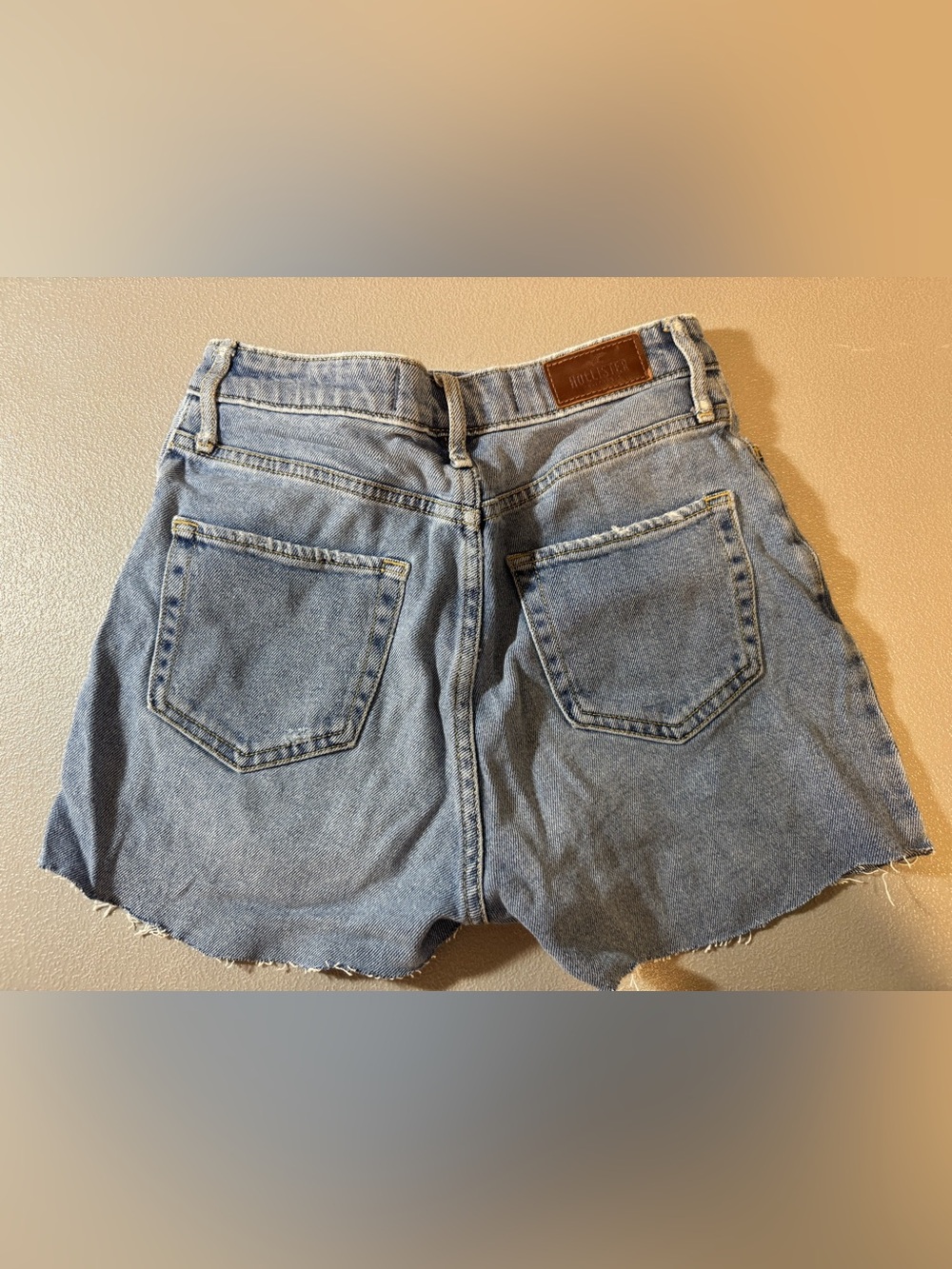 Hollister Juniors Light Wash Cut off Jean Shorts size 1R (25W)